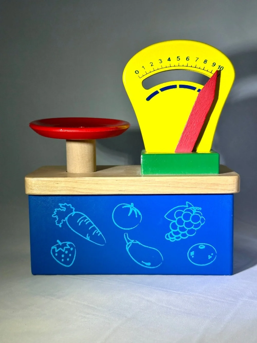 Wooden Pretend Play Kitchen Weighing Scale with Moving Needle